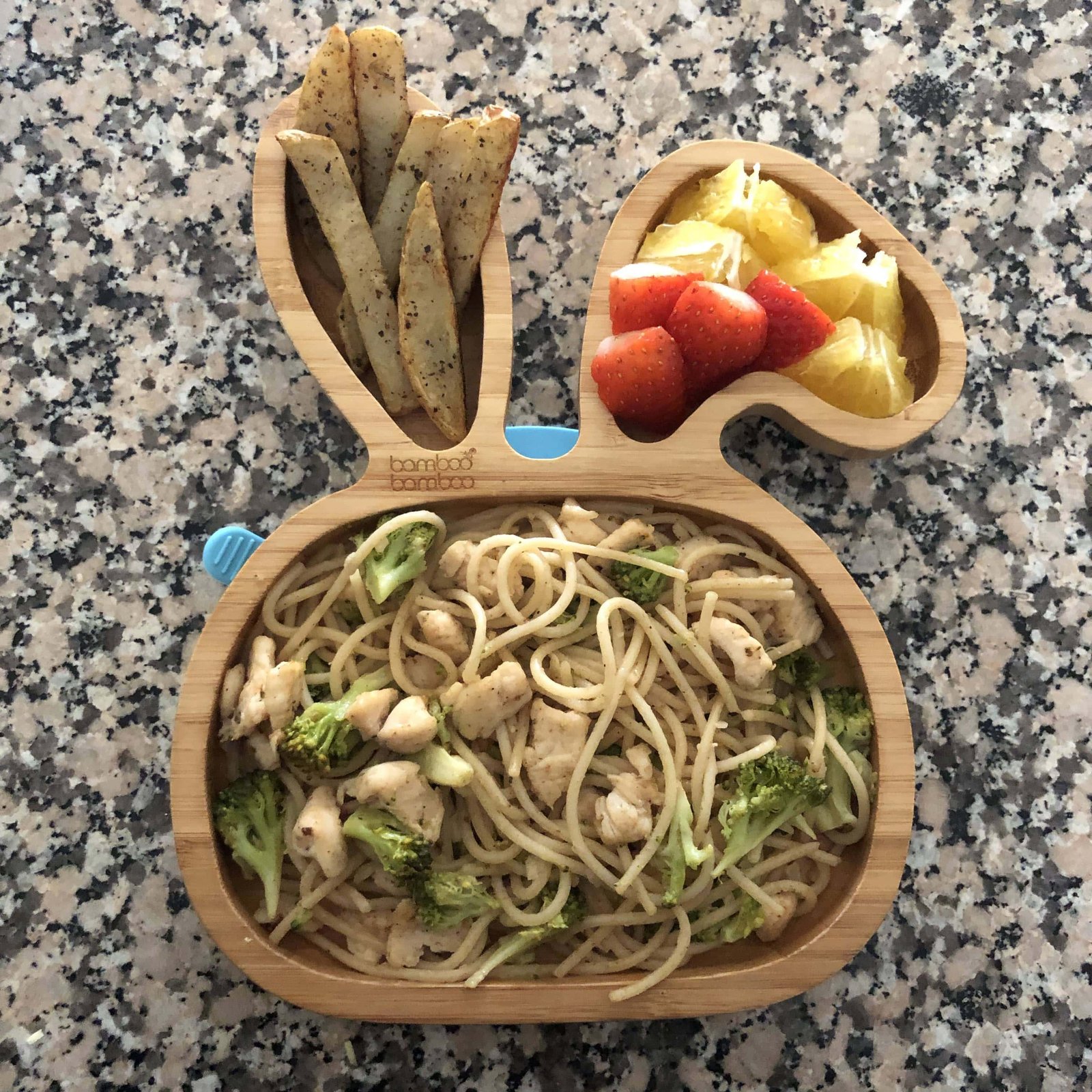 Pasta con pollo y brócoli